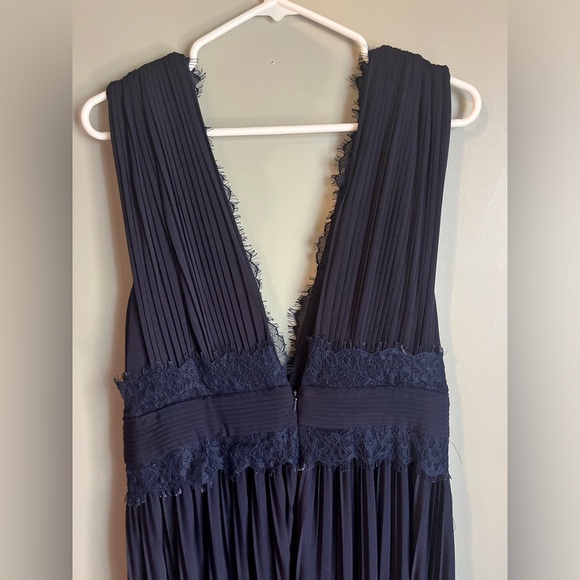 ASOS premium lace pleated maxi dress, navy Blue, deep V neck! Floor length dress - Picture 6 of 8